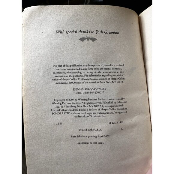 My Sister The Vampire book 3 And 4 Re-Vamped! Vampilicious! Sierra Mercer READ - Picture 9 of 16